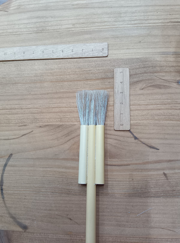 夏毛中太連筆３本立（軸が短め、穂丈3.3cm、3本限り）